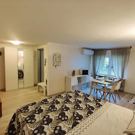 Le Di Giulia Lejlighed *